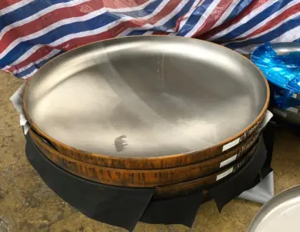 Cald plate with two materials dishend