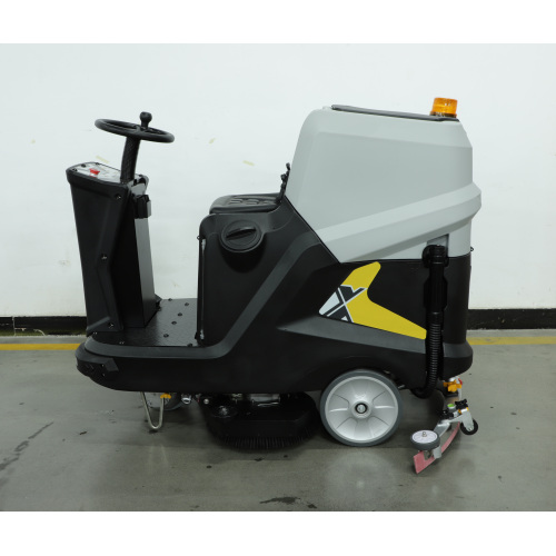 Высокопроизводительная поломоечная машина для эффективной уборки