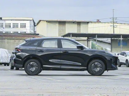Forthing Xinghai X5 2025:Hot-selling Electric Vehicle Compact SUV with 5-Door 5-Seat &530 km CLTC Pure Electric Range