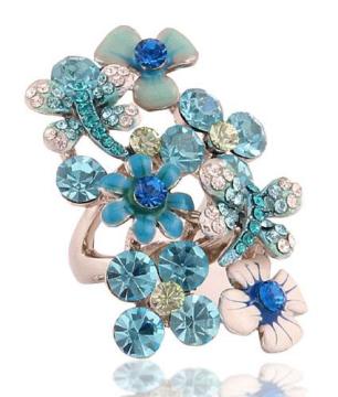Luxurious flower ring with dragonfly