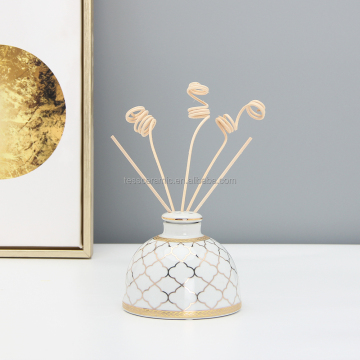 ขวดน้ำหอมเซรามิกที่มีรูปแบบเมฆทองคำสำหรับ Reed diffuser