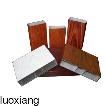 PU.Shaving Stereoscopic Wood Grain Aluminium Profiles