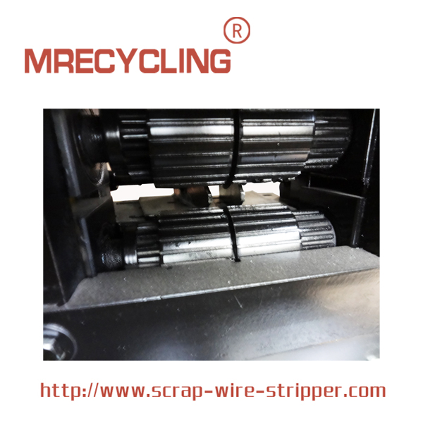 wire stripping and cutting machine