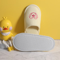 Tendencia a granel Baby Dog Kids Slippers para niños pequeños