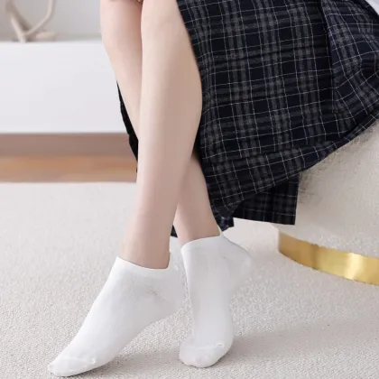 Embroidered Boat Socks with Mickey Love