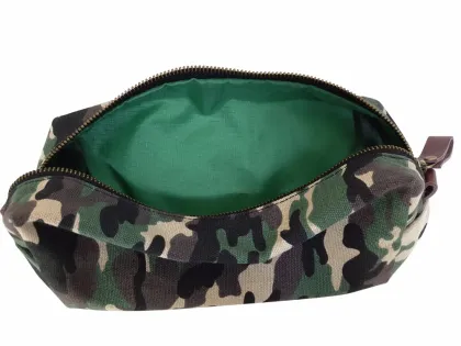 Easy carry Classic design camouflage canvas makeup bag