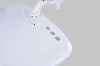 Long Arm Plug-in Table Lamp for Eye Protection