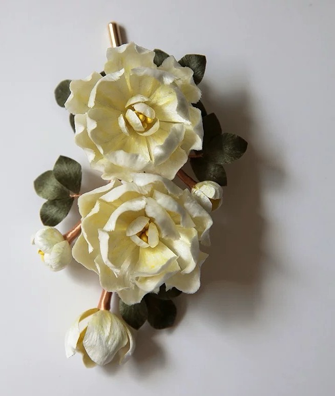 Non-legacy velvet flowerExquisite gardenia brooch