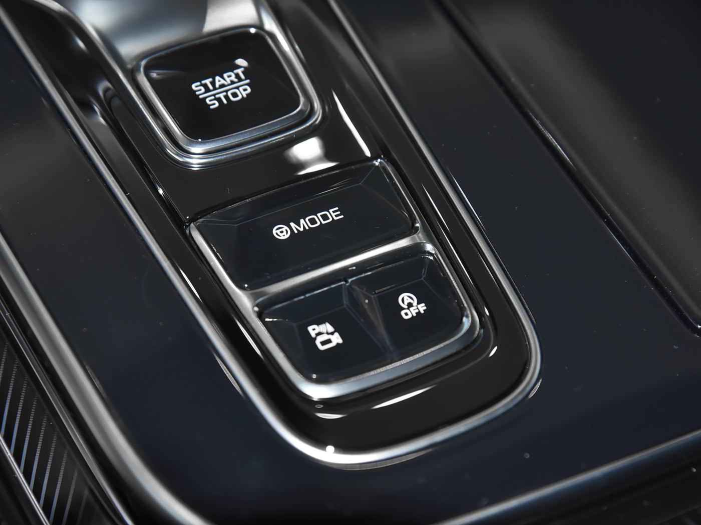 Hongqi H9 2025 2.0T Flagship Private Fashion Edition