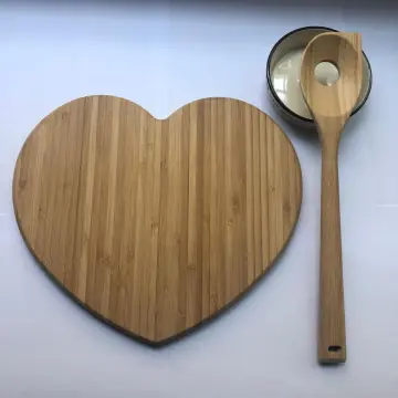 Heart shaped bamboo cutting board