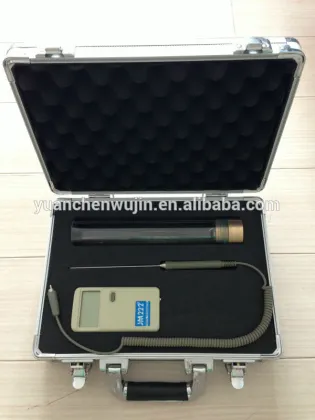 Portable dew point meter for insulating glass