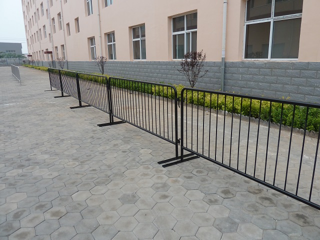 Crowd Control Barrier Mesh