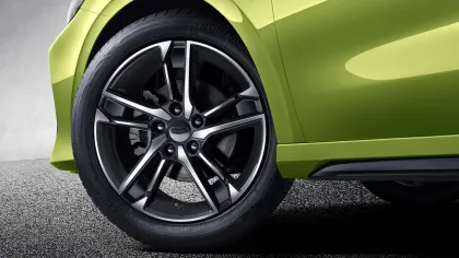 Geely Binrui COOL: New Gasoline-Powered Sedan from China's Super Brand