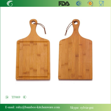 TF069 / Custom Organic Bamboo Wooden Cutting Board with Long Handle