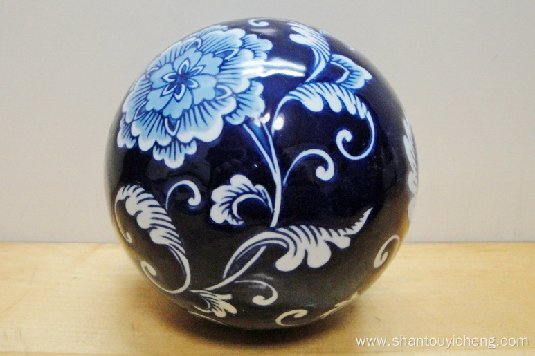 Chinse blue and white porcelain decoration ball