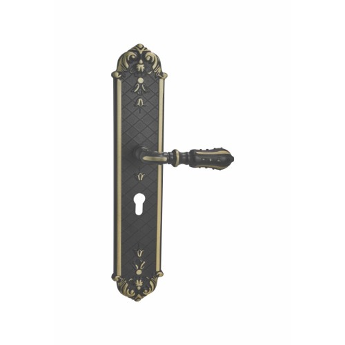 China Wholesale fine zinc door handle on plate Supplier