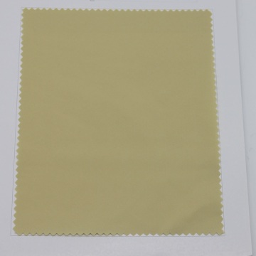 Tissu en polyester de couleurs durables