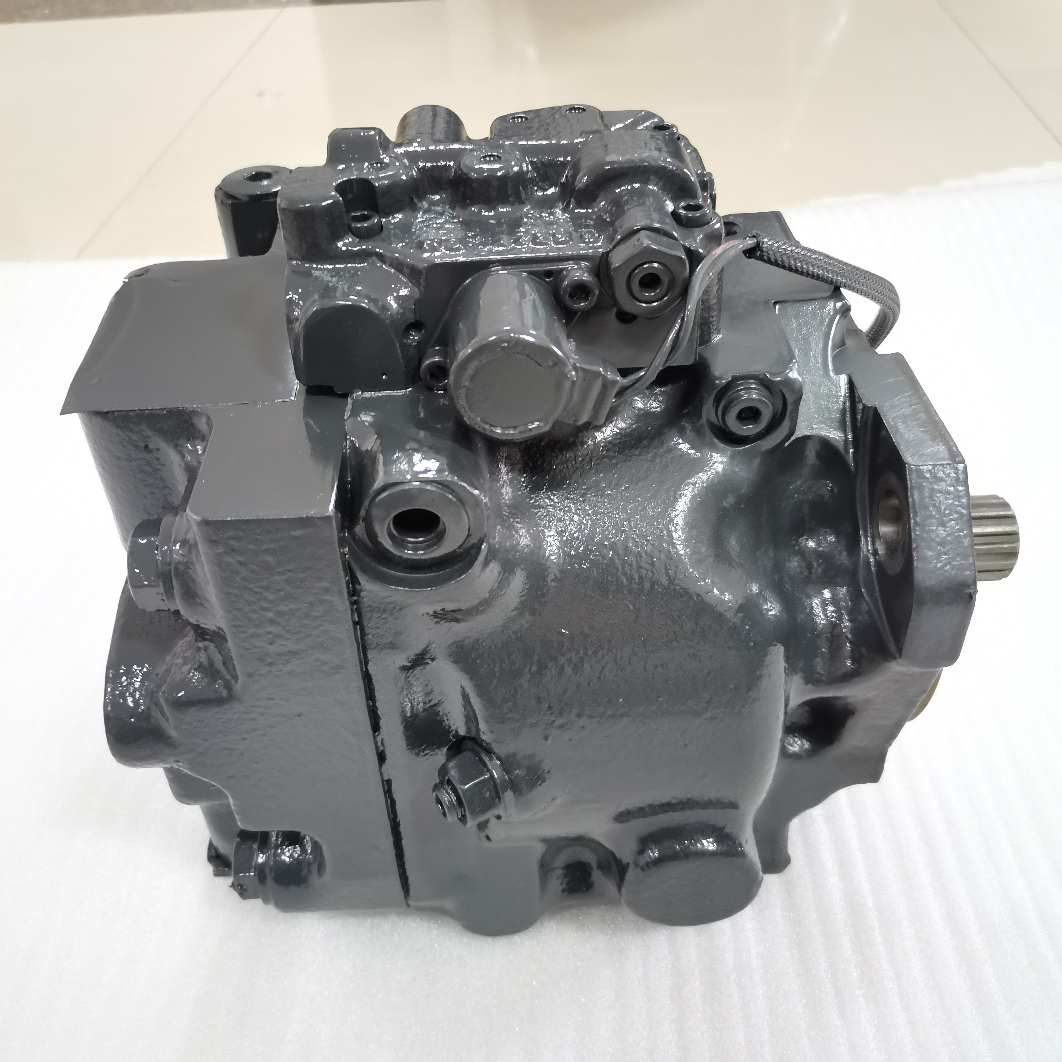 WA380 loader main pump 708-1W-00881