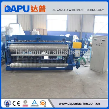 Automatic metal wire mesh roll welding machine