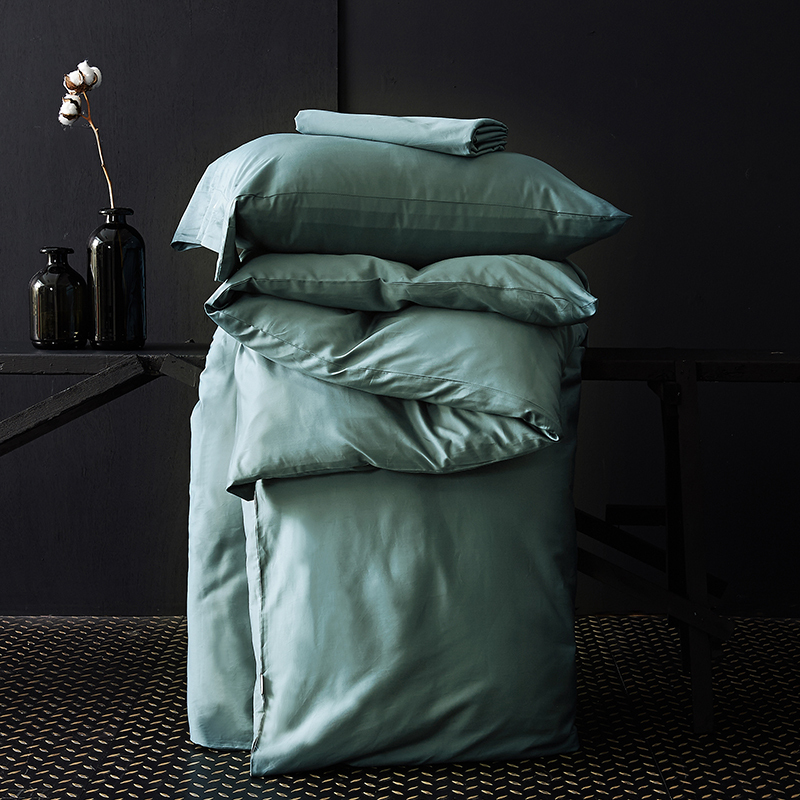 Superior Quality Cotton Pure Color Four-piece Bedding set