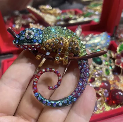 Vintage Exquisite Chameleon Brooch