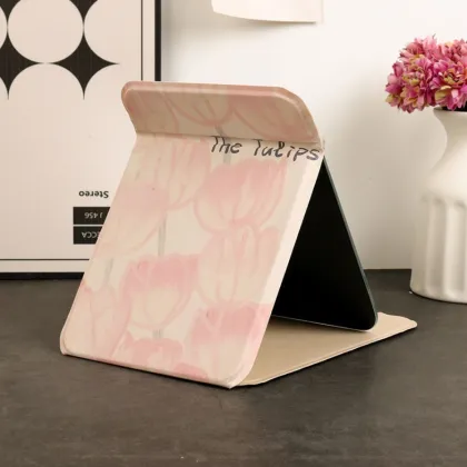 Elegant Tulip Mirror for Daily Beauty Rituals