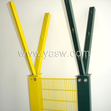 Powder Coated Galvanized Steel Wire Mesh Fence (Anjia-062)