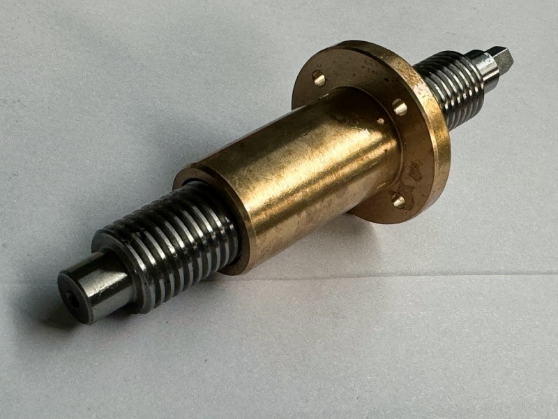 Special lead screw for drones