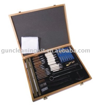 Universal Select 63pc Deluxe Cleaning Kit Aluminum Case