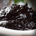 Pasta de alho preto feita com alho preto puro