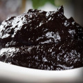 Black garlic paste made with pure black garlic