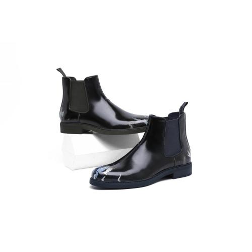 Men's Boots With High Top Shoe