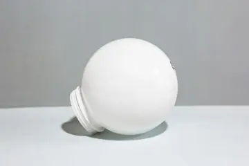 White round column lamp