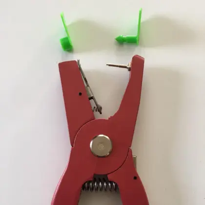 UV aditive ear tag animal ID sheep ear tag