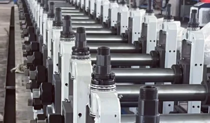 Bite section steel roll forming machine