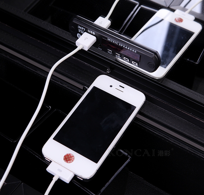 cosmetic case with light