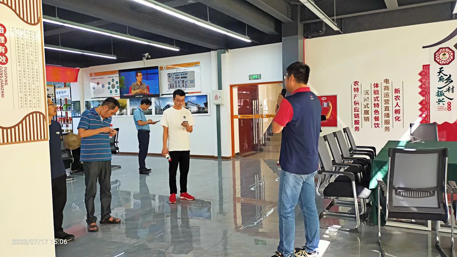 Agricultural and sideline products warehouse