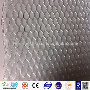 green hexagonal wire netting