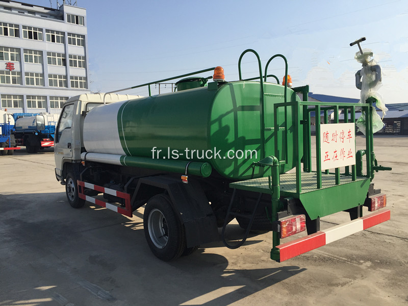 FORLAND 4 m³ camion à eau légère