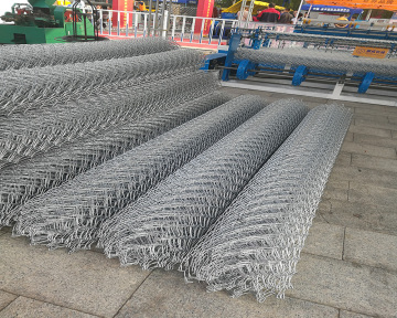 Low Carbon Hot Dipped Galvanized Chain Link Mesh
