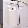 Sur la porte de l'armoire Toliet Roll Rack