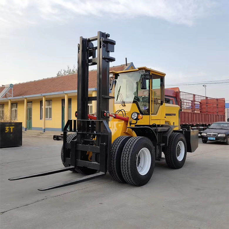 4X4 4WD Hydraulic Diesel Rough Terrain 3 Stage Mast Off Road Forklifts (1.5 to 6 Ton)