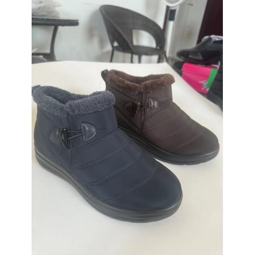 Warm snow boots are lightweight and cold resistant