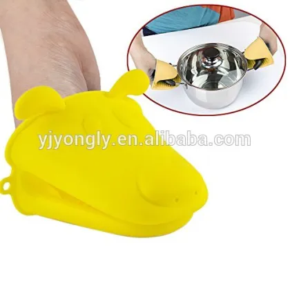 Heat resistant silicone oven mitts