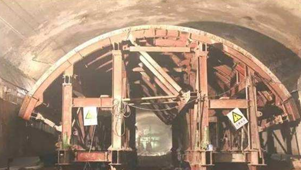 Tunnelvoering Trolley Metalen bekistingssysteem