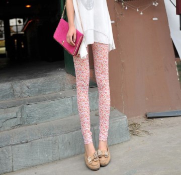 The Hot Sexy Casual Tight Ultra-thin Gauze Graffiti Small Floral Leggings 9537