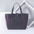 Geometrische Art PU-Leder-Handtasche Leuchtetasche