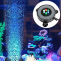Colorida luz del disco de burbujas de aire del acuario