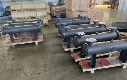 Oil heat exchanger for precision cooling