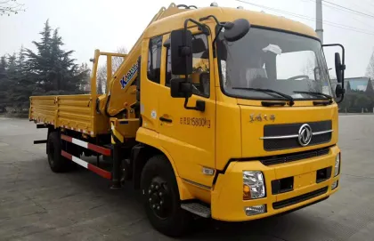 Dongfeng 5Tons Articulated Top Lift Crane Trucks